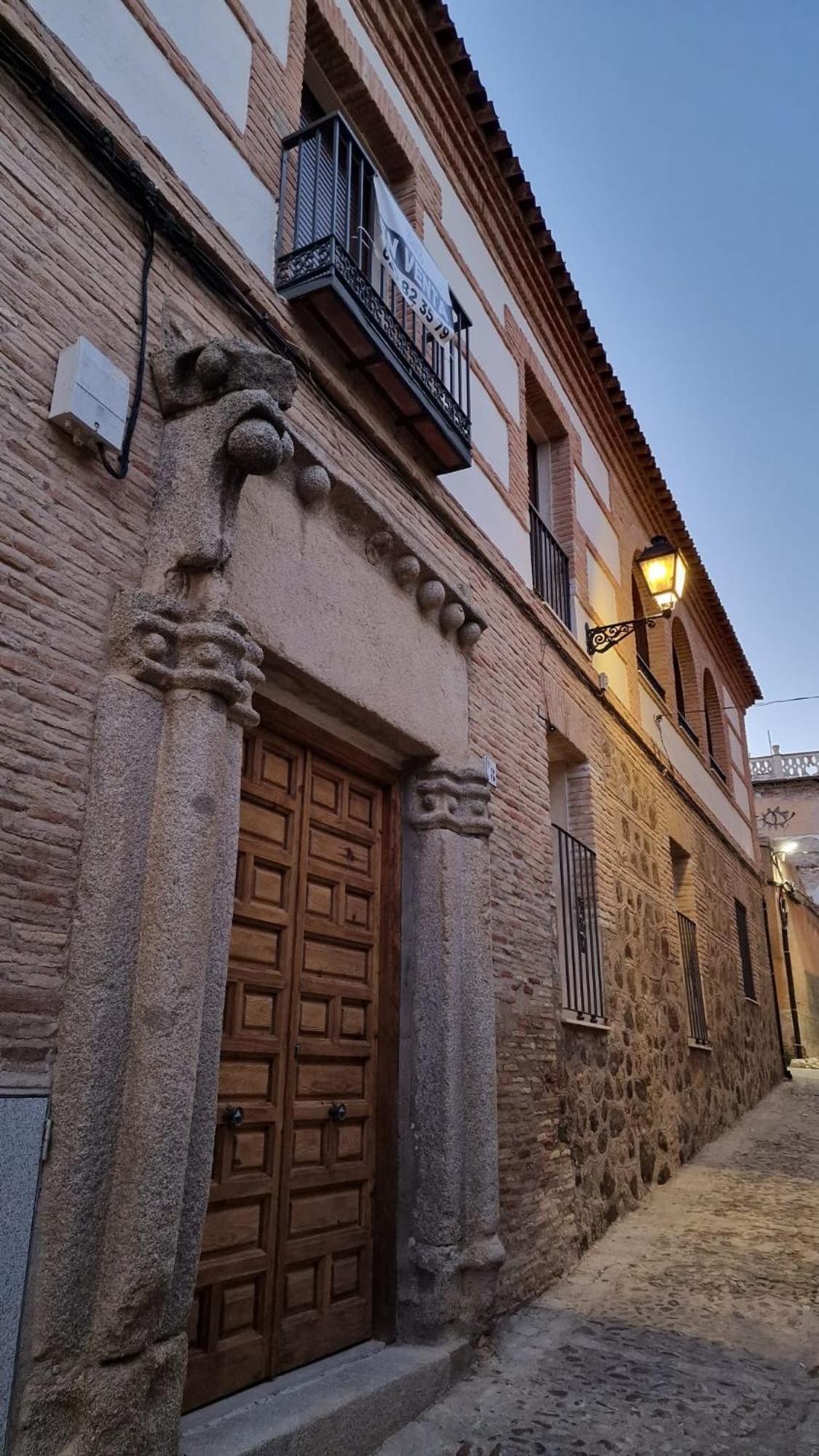 Апартаменти Apartamento En Toledo Bagu Екстер'єр фото